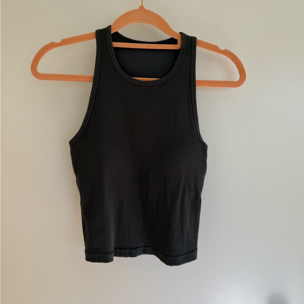 Vuori Pose Pylo Tank in Aspen XS